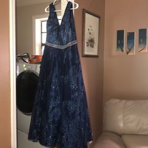 Cachet navy prom gown size 20